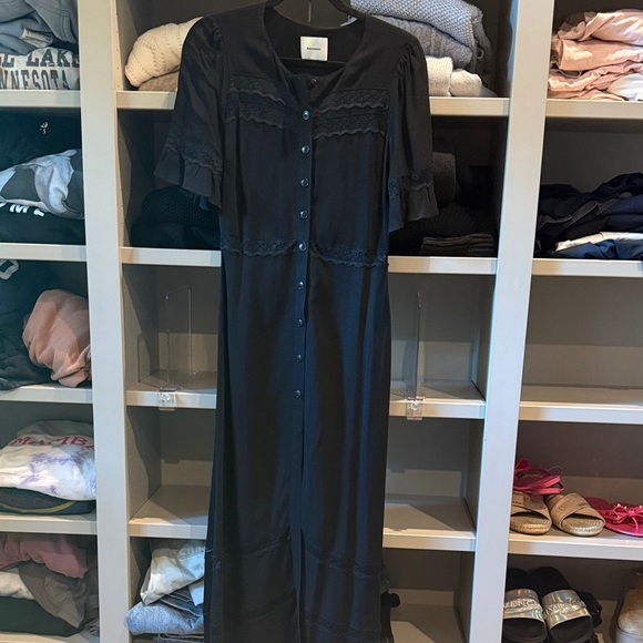 Reformation Dresses & Skirts - Reformation Black Long Sleeve Dress